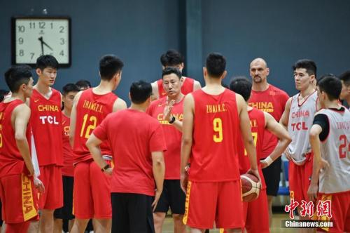 资料图：中国男篮三战两胜完成了第二阶段的备战。/p中新社记者 崔楠 摄