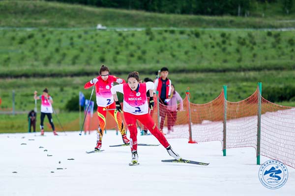 2019年全国夏季越野滑雪挑战赛举行孙清海马春分获男女组冠军