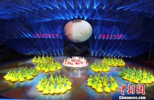 图为第二篇章《美丽宁夏》。　杨迪 摄