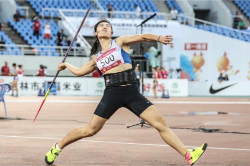 2019全国田径锦标赛上，吕会会投出67米83，刷新了自己78天前刚刚创下的亚洲纪录。组委会供图
