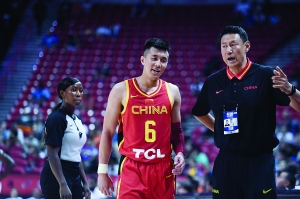 中国男篮结束NBA夏季联赛拉练李楠:失误多是“致命伤”